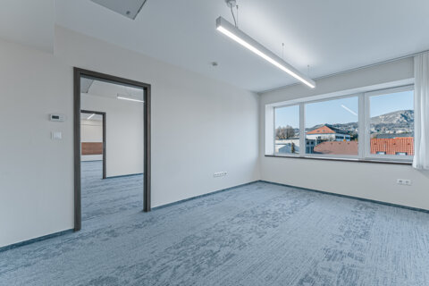 Kiadó iroda ALFA HUB OFFICE 24