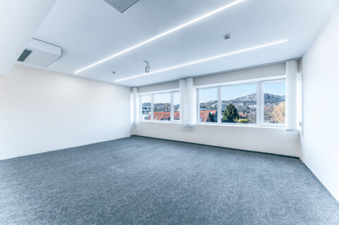 Kiadó iroda ALFA HUB OFFICE 24