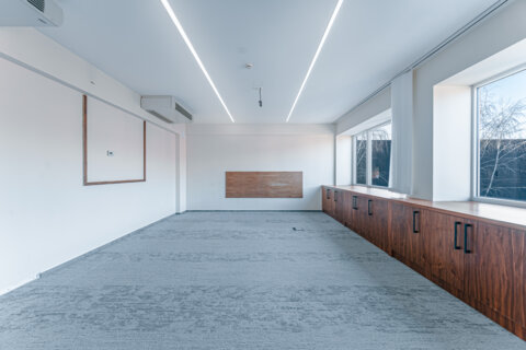 Kiadó iroda ALFA HUB OFFICE 24